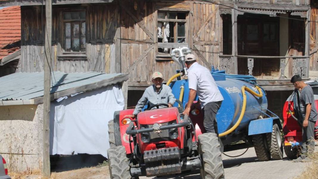 Bolu'da orman yangını 2'nci gününde! Alevler 100 hektarlık alana yayıldı 2